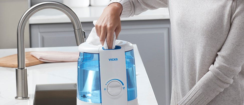 How to Clean a Cool Mist Humidifier With Bleach